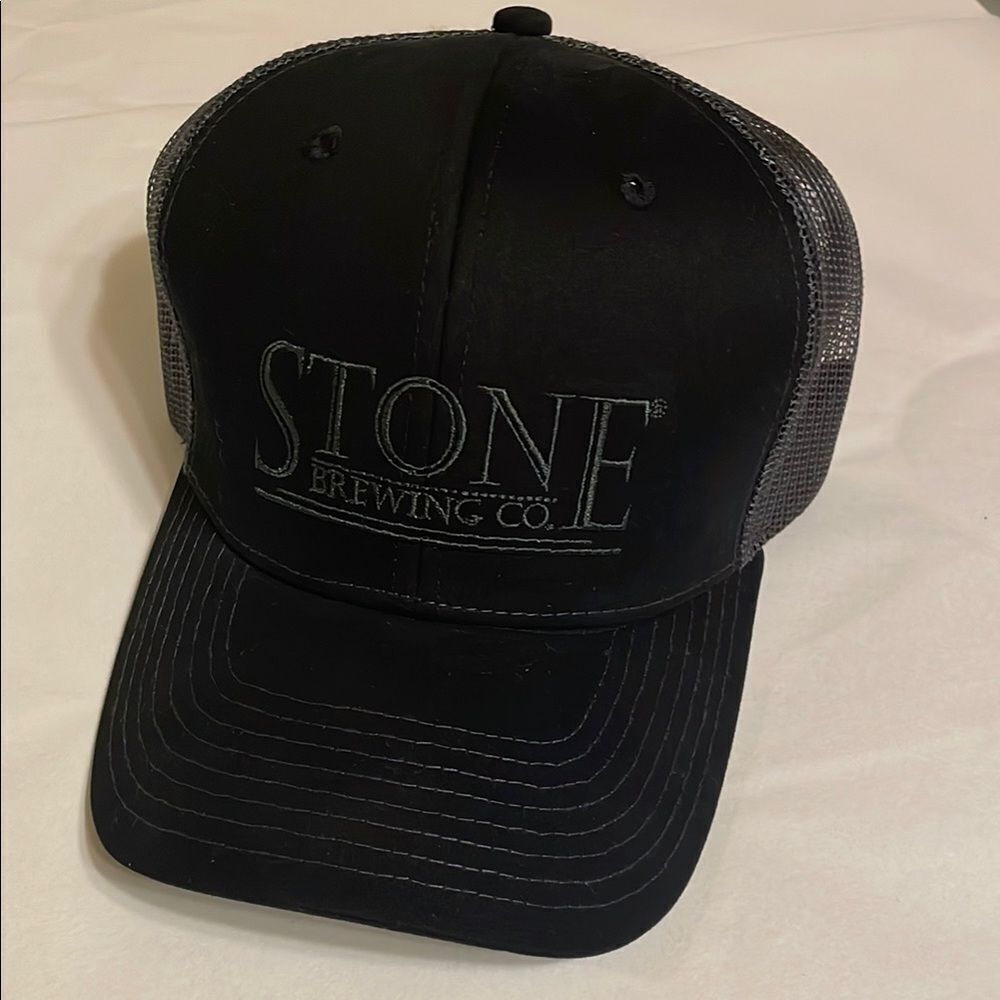 Black and Gray Hat